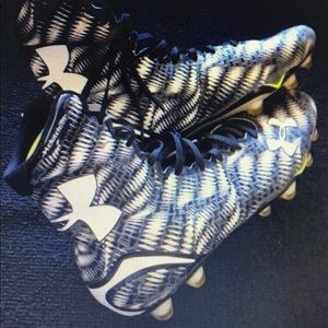 Men’s Under Armour Football Cleats, size 10.5